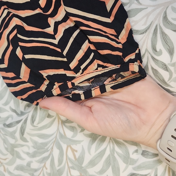 Under Skies 3/4 sleeve chevron belted dress, L - Picture 4 of 6